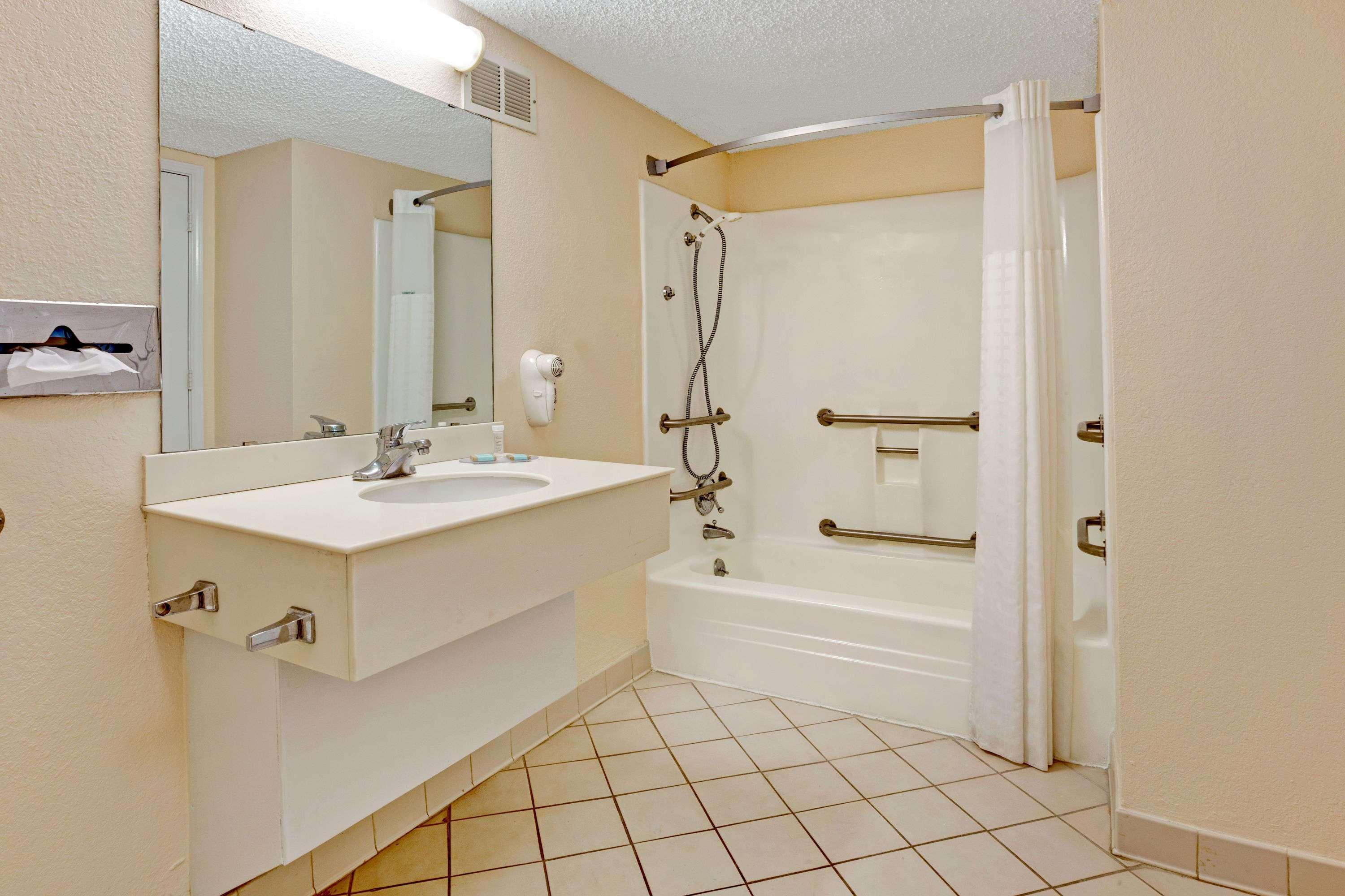 Travelodge By Wyndham North Richland Hills/Dallas/Ft Worth エクステリア 写真